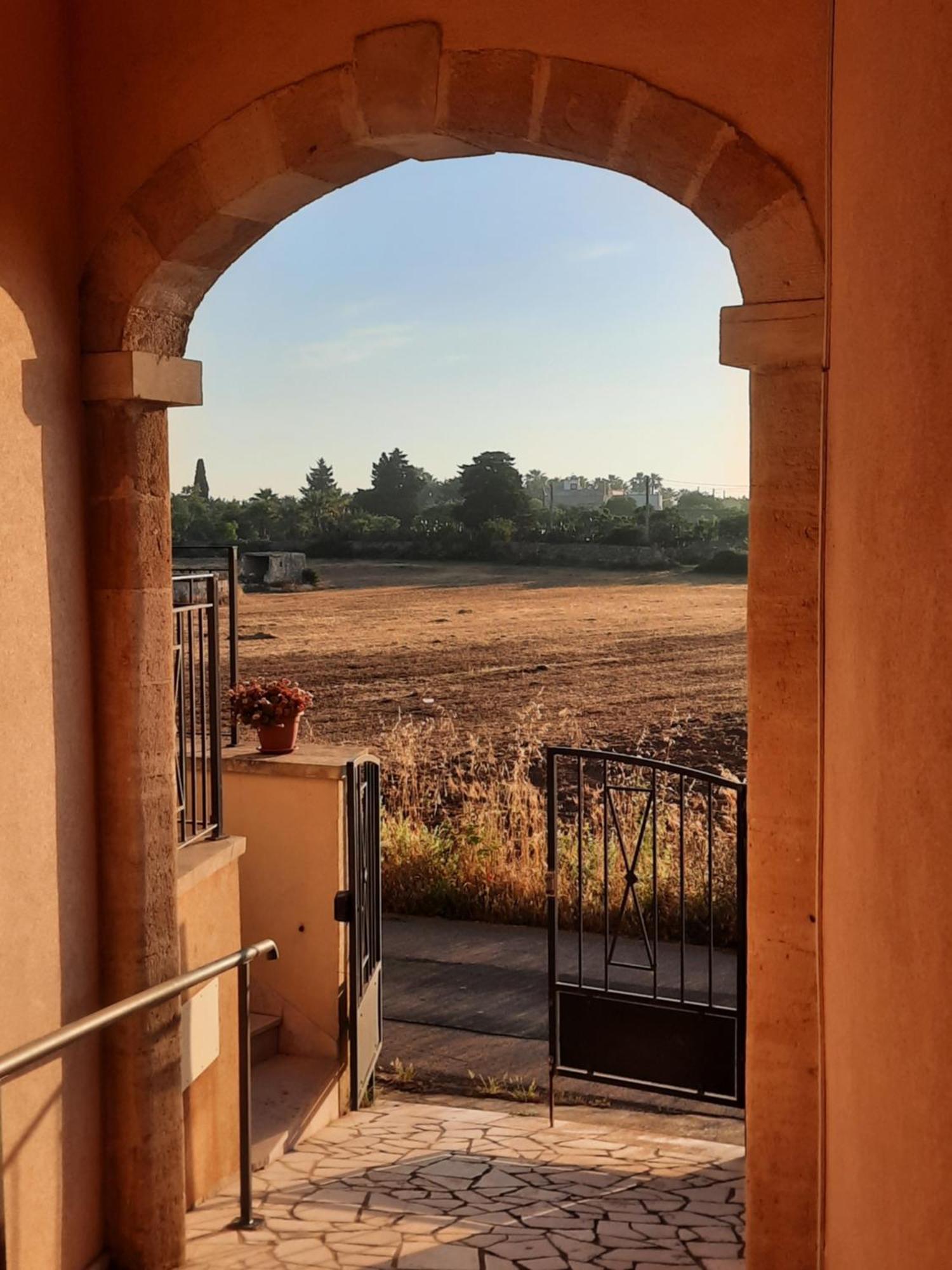 Versante Est Casamassella Exterior photo